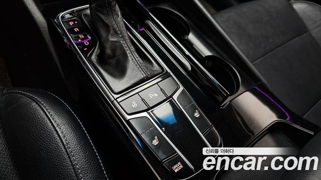 Kia K7 2016 — photo 23