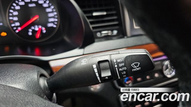 Kia K7 2016 — photo 24