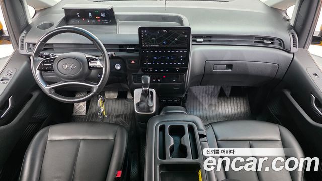 Hyundai Staria 2022 — photo 10