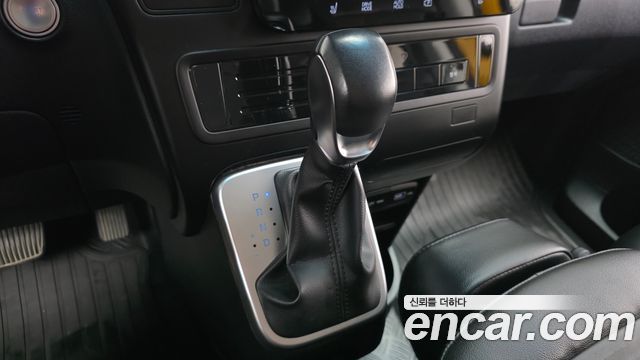 Hyundai Staria 2022 — photo 12