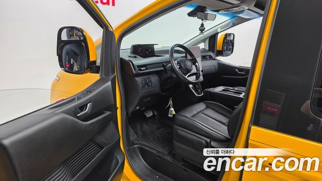 Hyundai Staria 2022 — photo 13