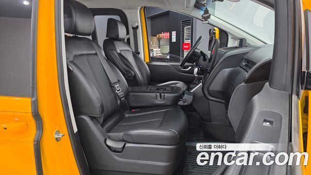 Hyundai Staria 2022 — photo 17