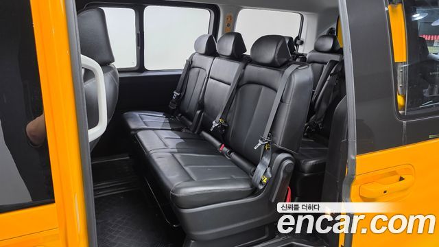Hyundai Staria 2022 — photo 16