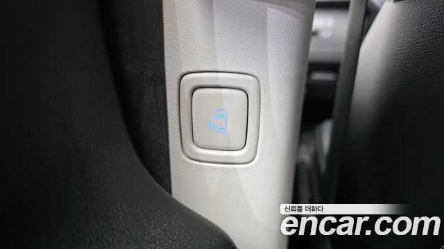 Hyundai Staria 2022 — photo 32
