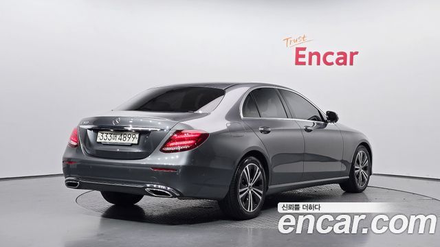Mercedes-Benz E-Class 2020 — photo 2