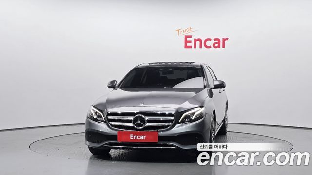 Mercedes-Benz E-Class 2020 — photo 3