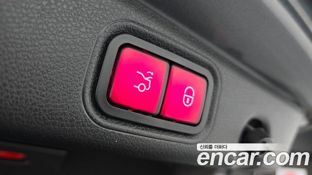 Mercedes-Benz E-Class 2020 — photo 26