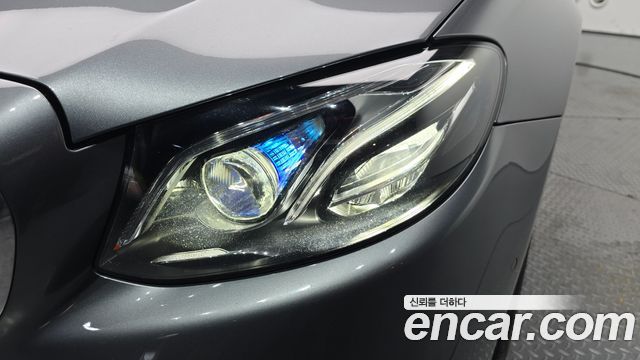 Mercedes-Benz E-Class 2020 — photo 8