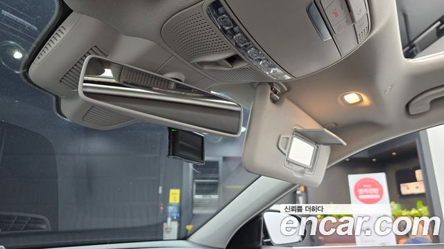 Mercedes-Benz E-Class 2020 — photo 27