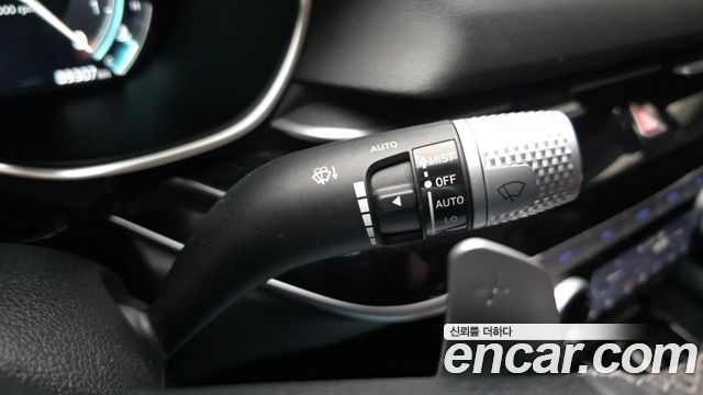 Genesis G80 2022 — photo 25
