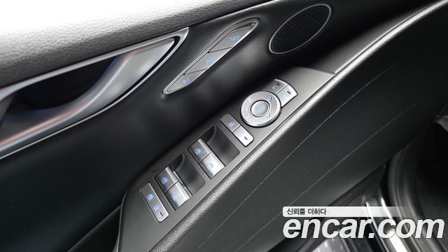 Genesis G80 2022 — photo 29