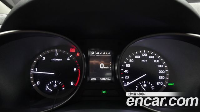 Hyundai Santafe 2018 — photo 11