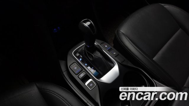 Hyundai Santafe 2018 — photo 12