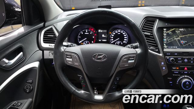 Hyundai Santafe 2018 — photo 19