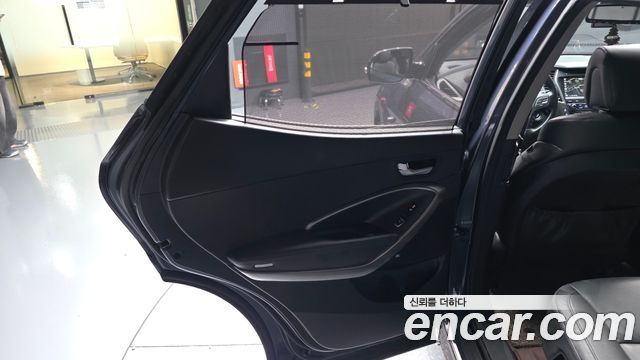 Hyundai Santafe 2018 — photo 15
