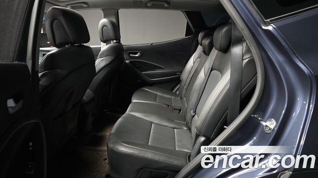 Hyundai Santafe 2018 — photo 16