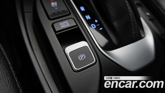 Hyundai Santafe 2018 — photo 28