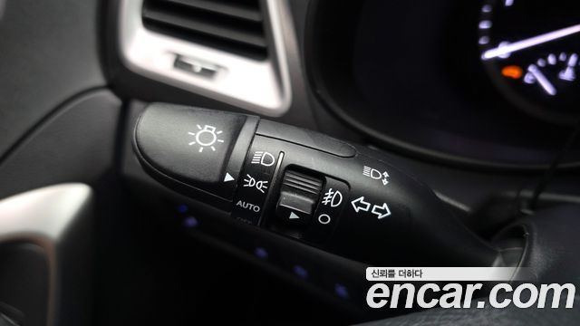 Hyundai Santafe 2018 — photo 30