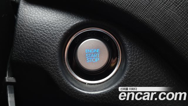 Hyundai Santafe 2018 — photo 31