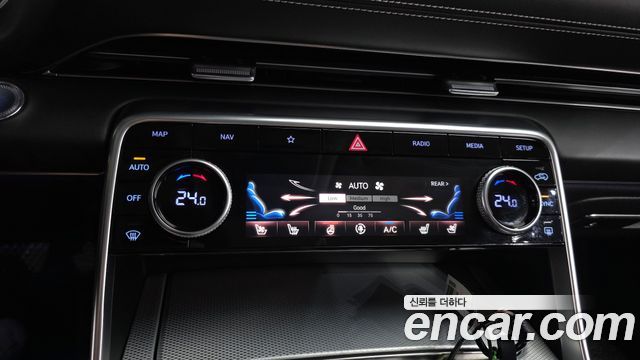 Genesis GV80 2020 — photo 16