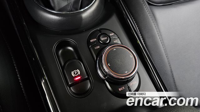Mini Clubman 2019 — photo 29