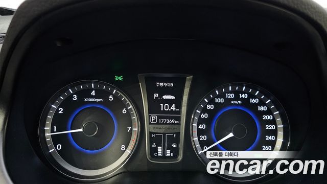 Hyundai Grandeur 2012 — photo 8