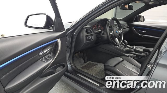 BMW 3-Series 2017 — photo 13