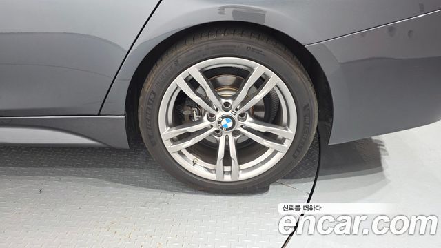 BMW 3-Series 2017 — photo 7