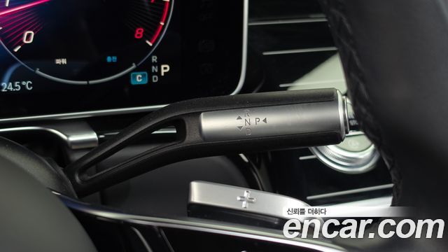 Mercedes-Benz S-Class 2021 — photo 9