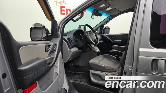 Hyundai Starex 2012 — photo 10