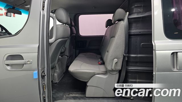 Hyundai Starex 2012 — photo 11