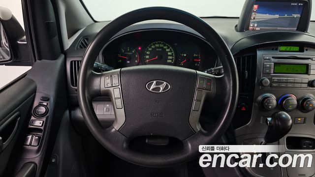 Hyundai Starex 2012 — photo 14