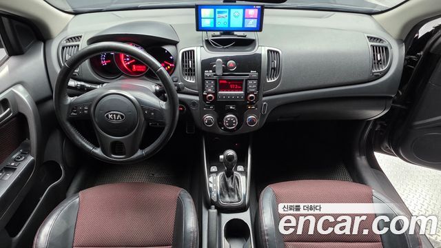 Kia Porte 2012 — photo 7