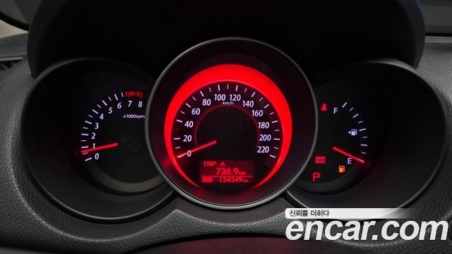 Kia Porte 2012 — photo 8
