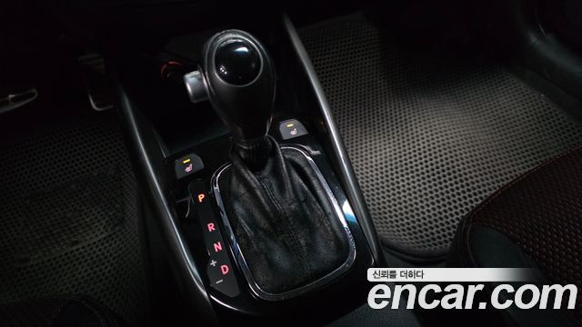 Kia Porte 2012 — photo 9