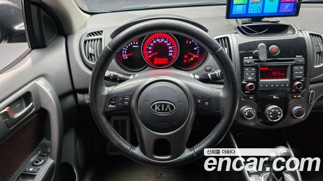 Kia Porte 2012 — photo 13