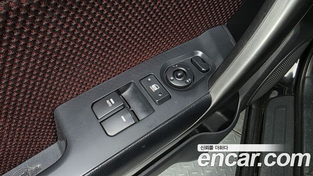 Kia Porte 2012 — photo 18