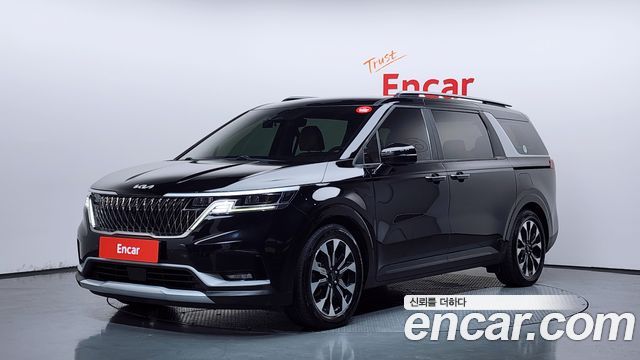 Kia Canival 2023 — photo 1