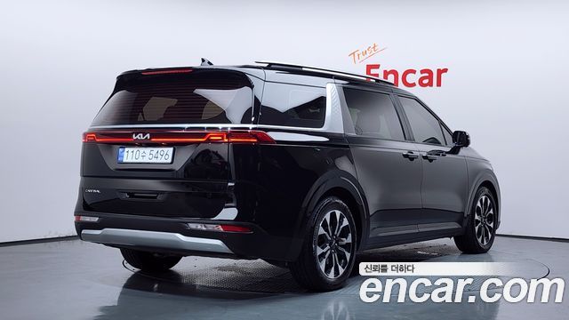 Kia Canival 2023 — photo 2