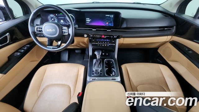 Kia Canival 2023 — photo 10