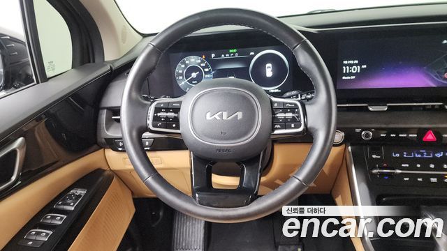 Kia Canival 2023 — photo 19