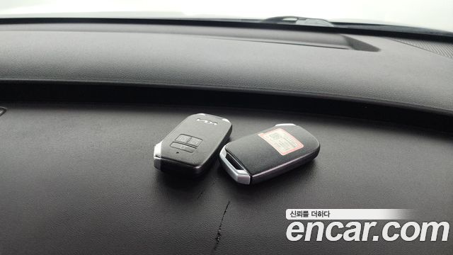 Kia Canival 2023 — photo 21