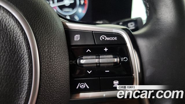 Kia Canival 2023 — photo 22