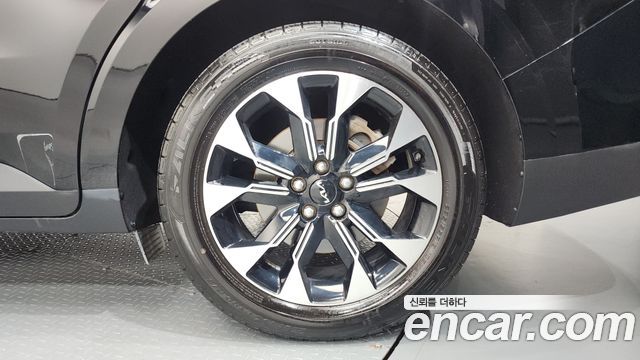 Kia Canival 2023 — photo 7