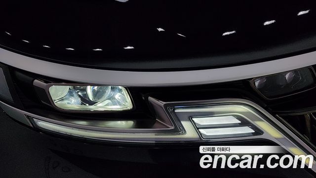 Kia Canival 2023 — photo 8