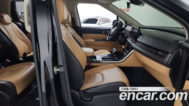 Kia Canival 2023 — photo 16