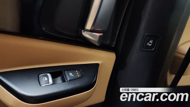 Kia Canival 2023 — photo 28