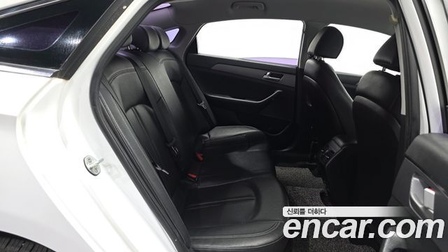 Hyundai Sonata 2018 — photo 12