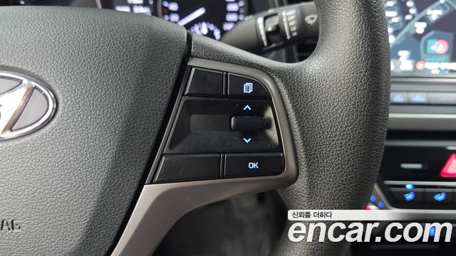 Hyundai AVANTE 2018 — photo 21