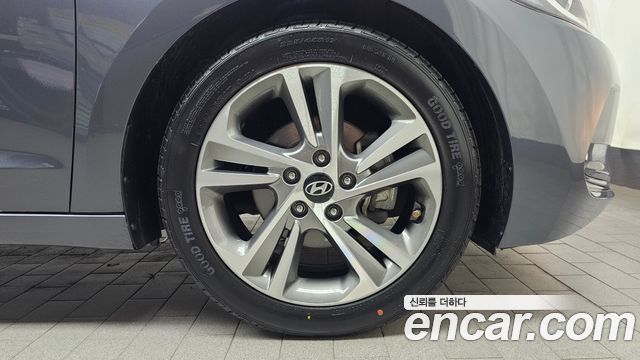 Hyundai AVANTE 2018 — photo 7